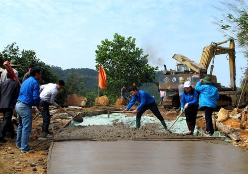 Màu áo xanh tình nguyện trong tháng thanh niên tình nguyện của tuổi trẻ Quảng Ninh  - ảnh 1